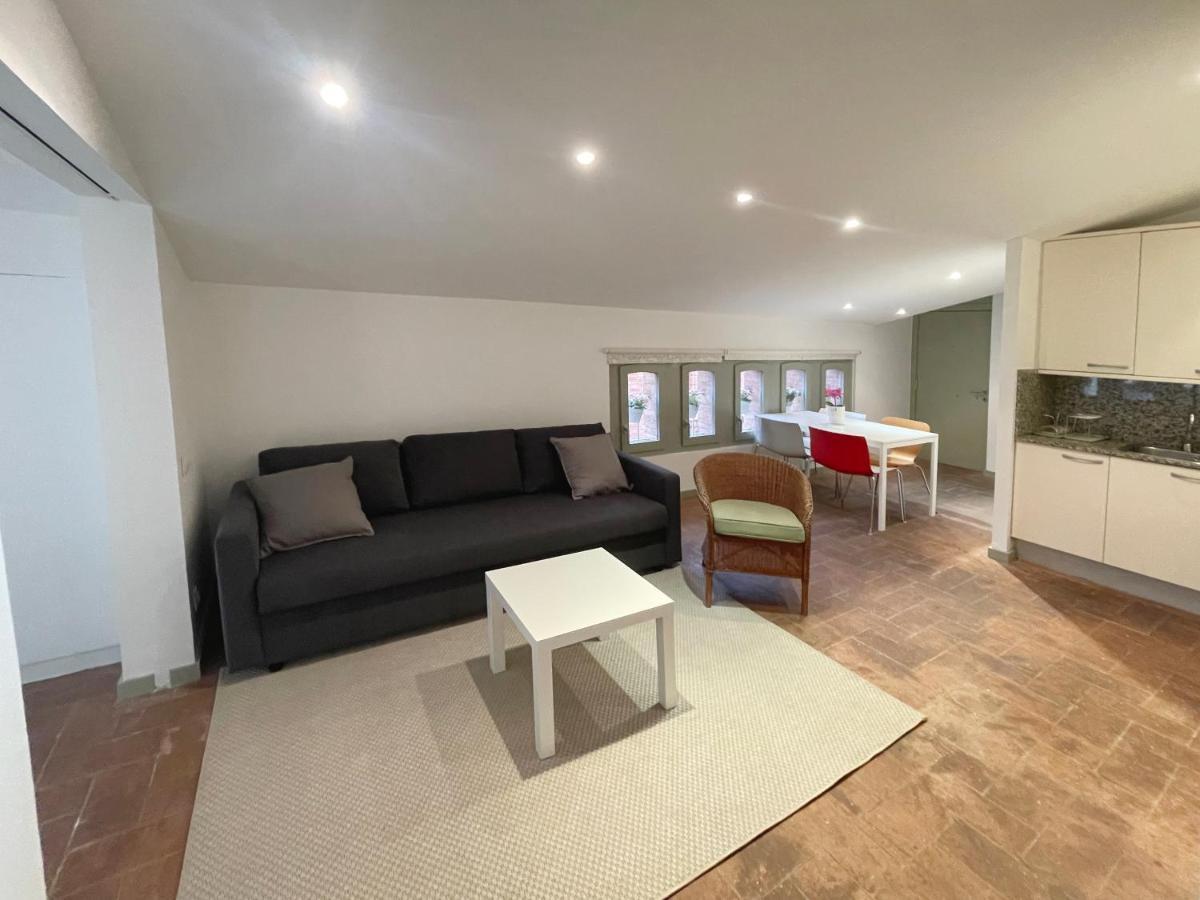 Sg Apartamento Centrico Atico 特拉萨 外观 照片